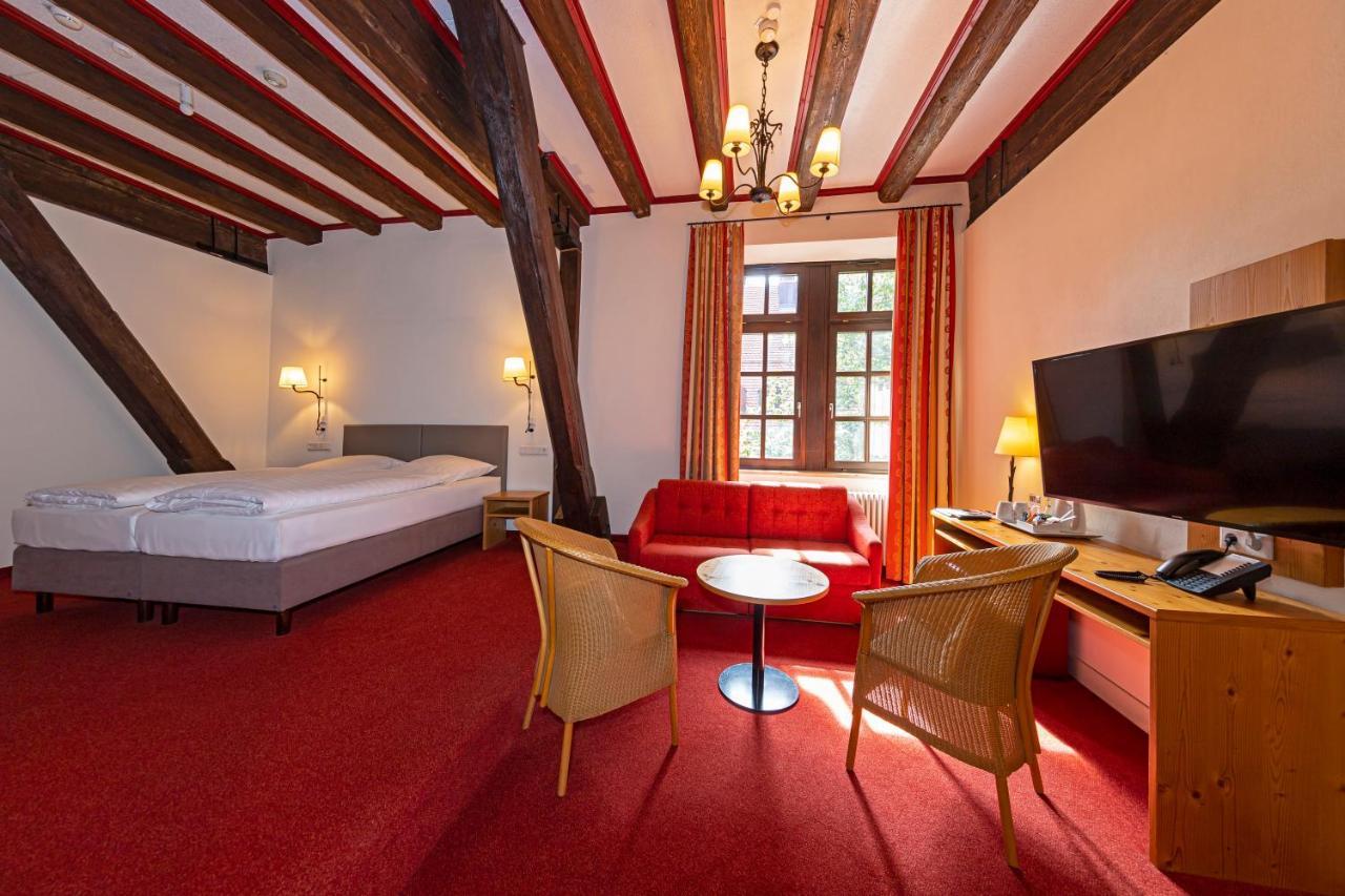 Herzogskelter Restaurant Hotel Гюглинген Экстерьер фото