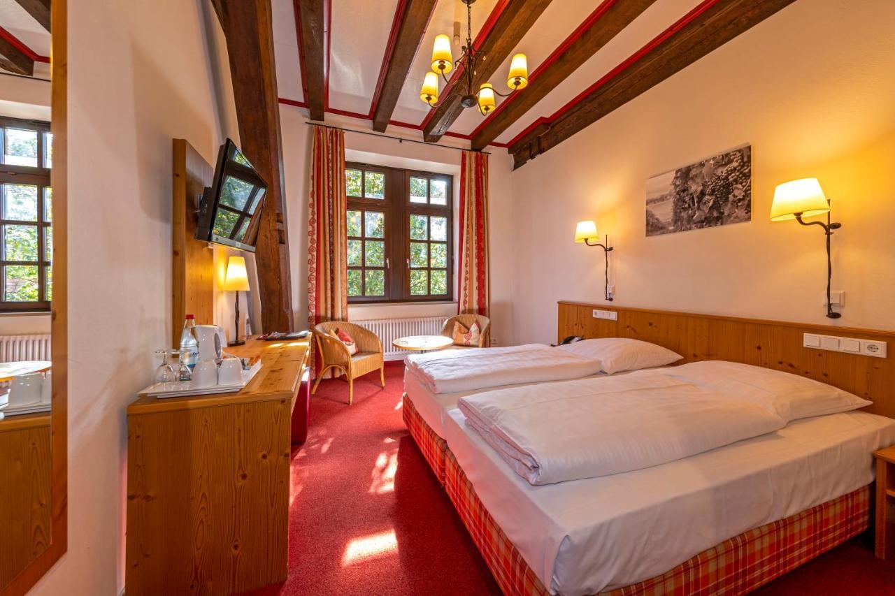 Herzogskelter Restaurant Hotel Гюглинген Экстерьер фото