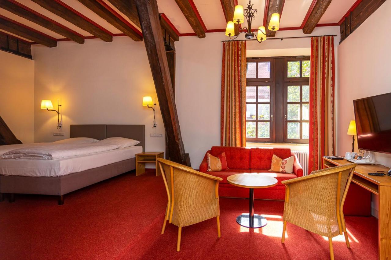 Herzogskelter Restaurant Hotel Гюглинген Экстерьер фото